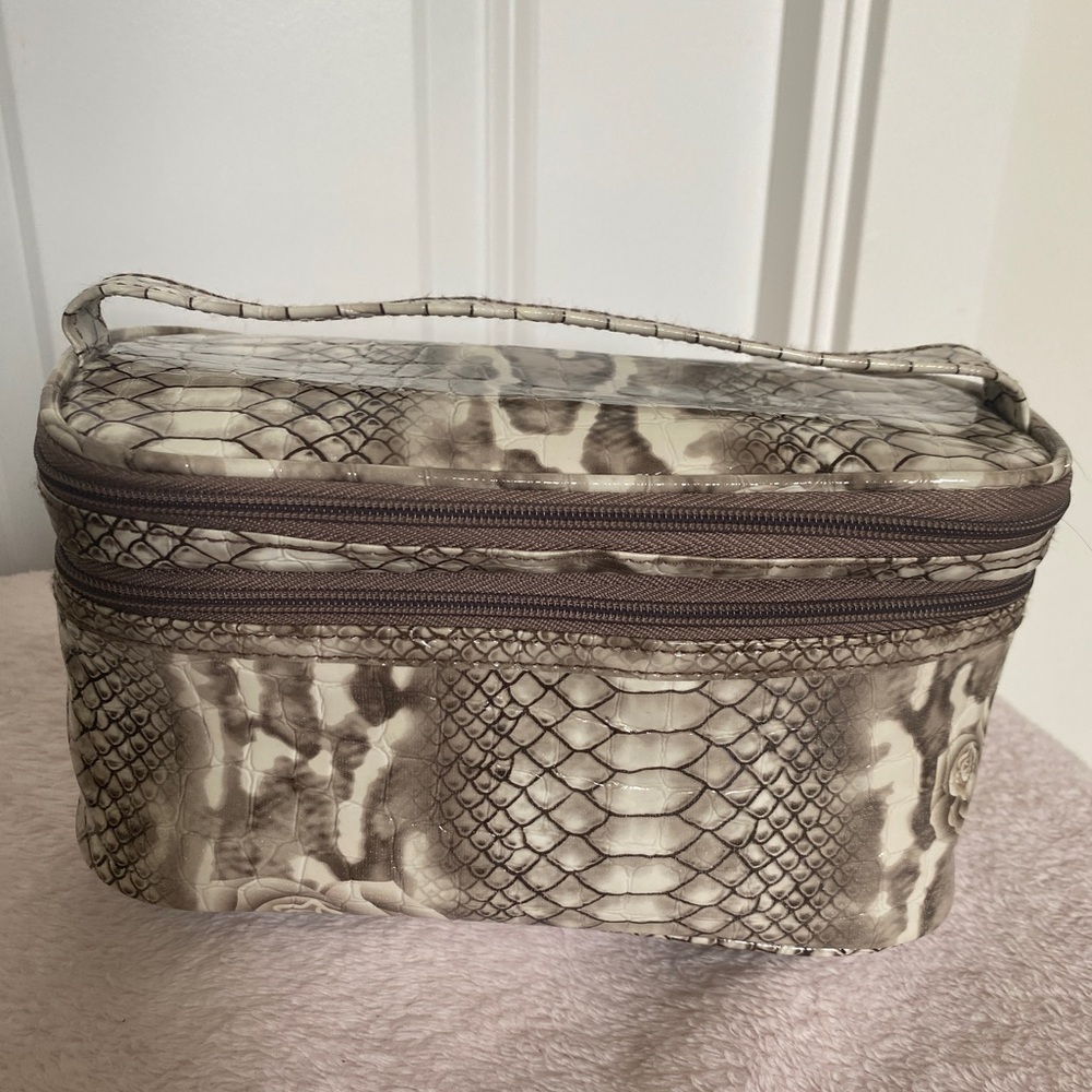 COSMETIC  BAG